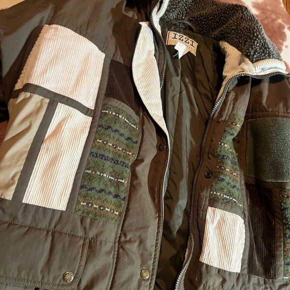 Izzi Outwear coat vintage 
size small can also fit a medium! - Picture 3 of 9